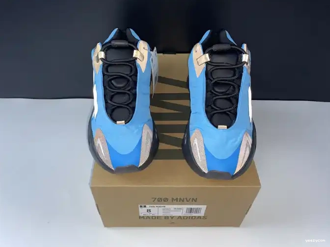 'Bright GZ3079 MNVN Cyan' Boost Yeezy 700 ADIDAS 0606